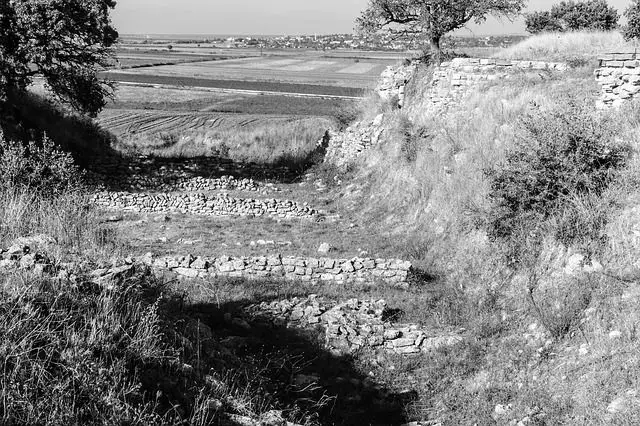 Troja, Schliemanngraben Schliemanngraben in Troja