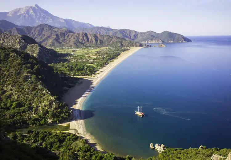 Der Blick auf den Olympos Beach in der Türkei. 