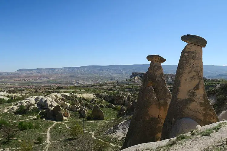 Feenkamine und die Landschaft in Kappadokien, in der Türkei. 