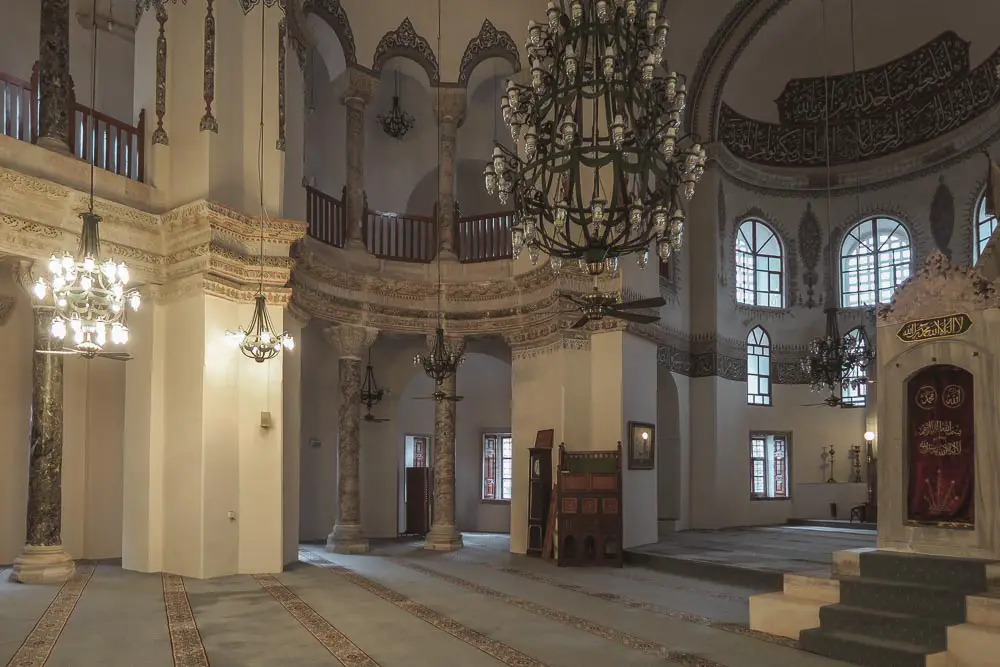 Innere der heute als Moschee genutzten Kleinen Hagia Sophia