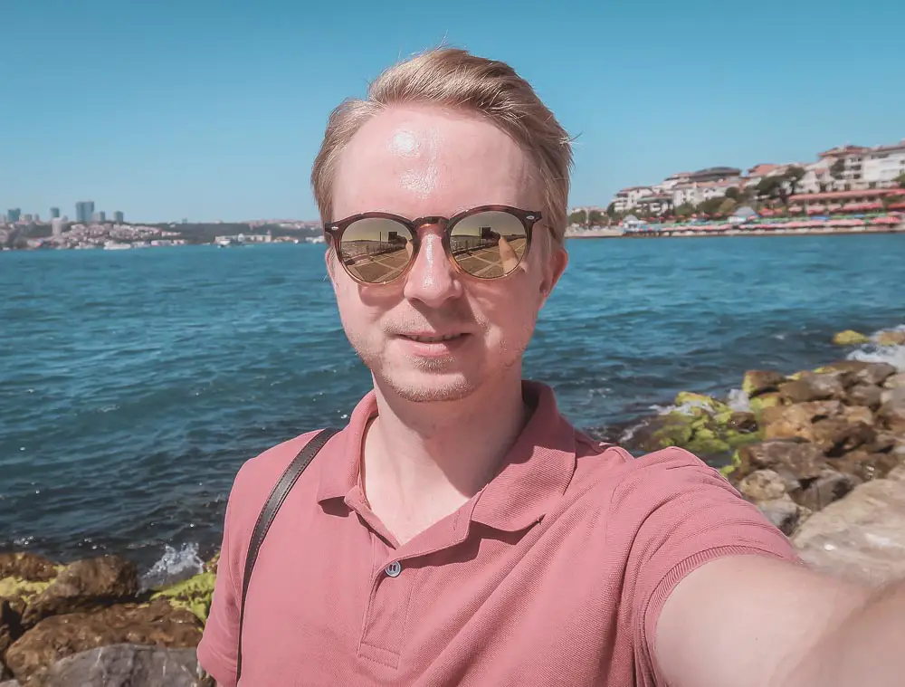 Bild von Thomas von TürkeiReiseblog.de vom Mädchenturm (Kiz Kulesi) in Istanbul mit Blick auf den Bosporus.
