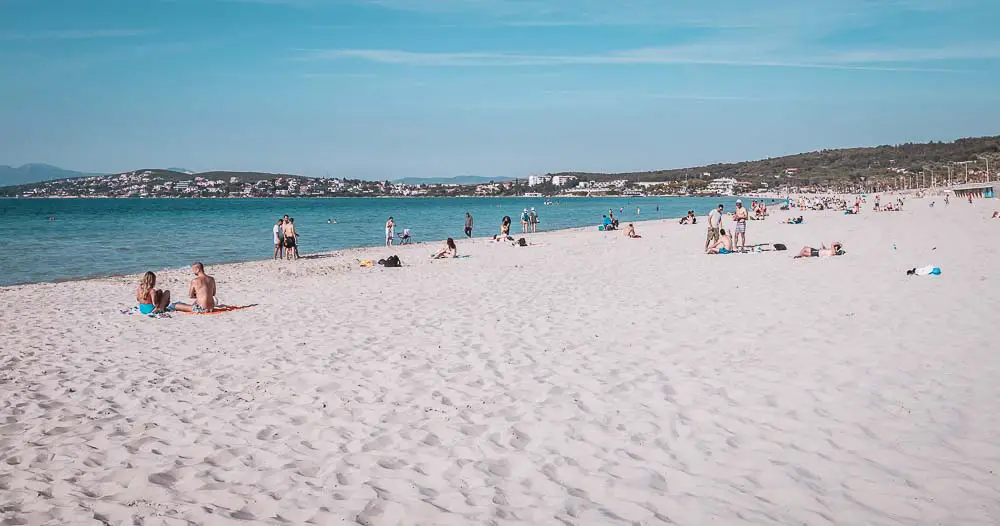 Weißer Sandstrand am Ilica Beach