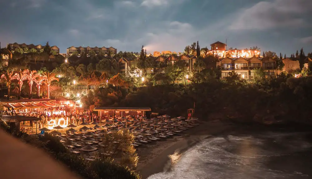 Boho Beach im Club Marvy in Özdere in der Nacht