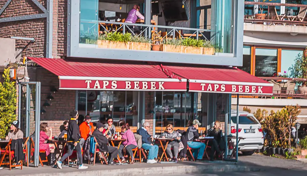 Bier im Winter in Bebek in Istanbul