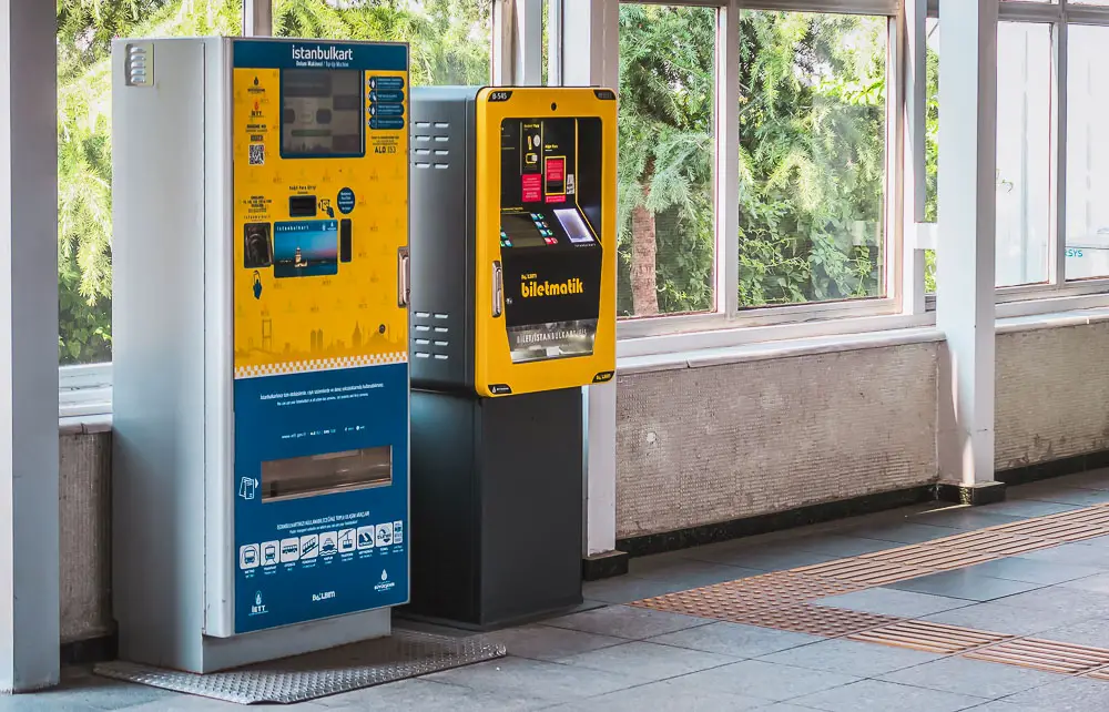 Istanbulkart Fahrkarten Automat in Istanbul, Türkei